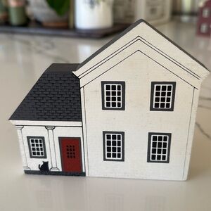 The Cat’s Meow
Fall Series Grimm’s Farmhousese